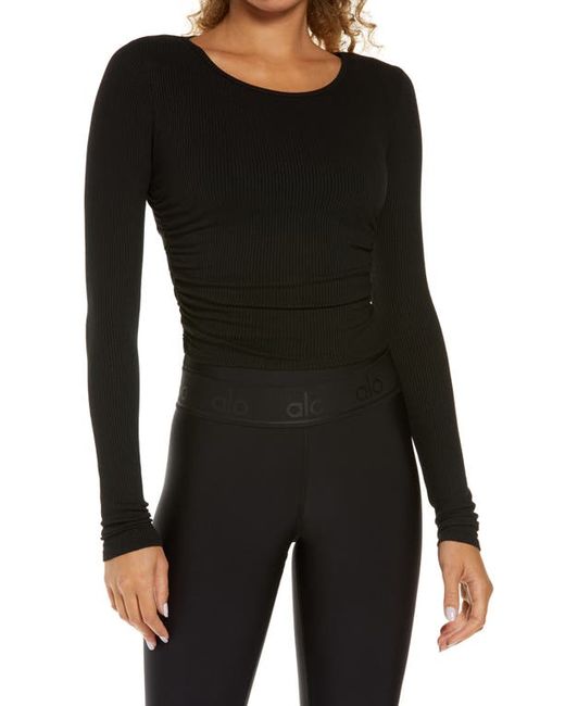 Alo Gather Long Sleeve Rib Crop Top in at