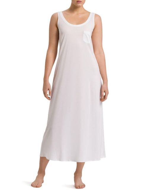 Hanro Deluxe Cotton Nightgown in at