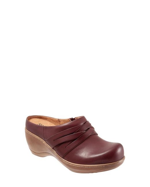 SoftWalk® SoftWalk Mackay Leather Clog in at