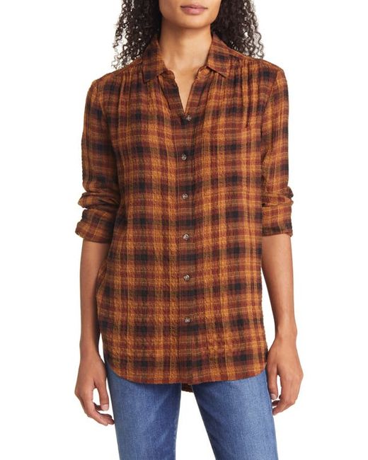 Beach Lunch Lounge Plaid Button-Up Shirt in at