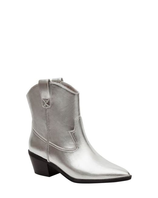 Lisa Vicky Sway Pointed Toe Bootie in at