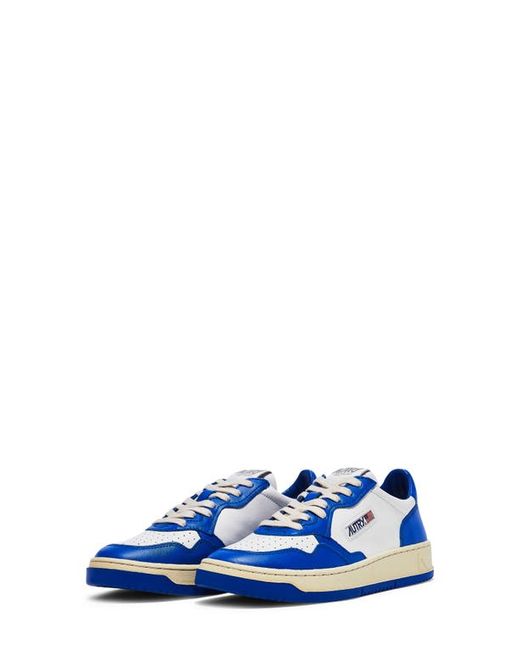 Autry Medalist Low Sneaker in White at