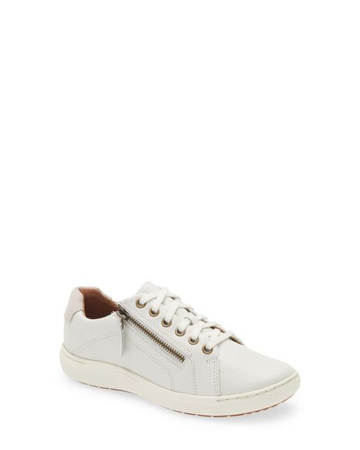 Clarksr Clarksr Nalle Lace-Up Sneaker in at