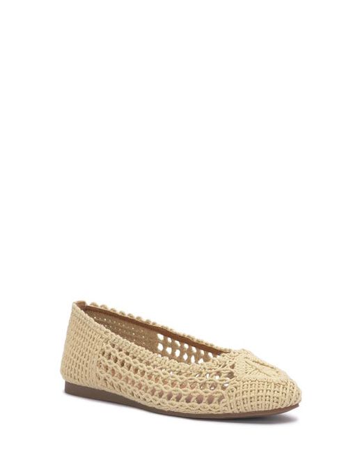 Lucky Brand Avelly Flat in at
