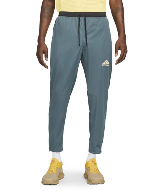 Nike Phenom Dri-FIT Elite Performance Running Pants in Faded Spruce/Citron at
