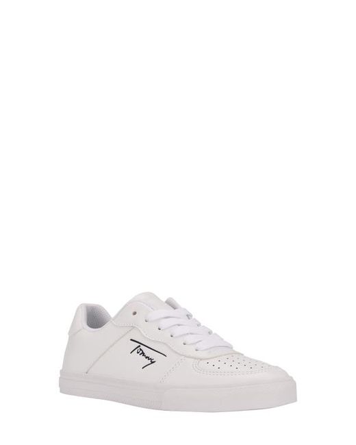Tommy Hilfiger Laguna Sneaker in at