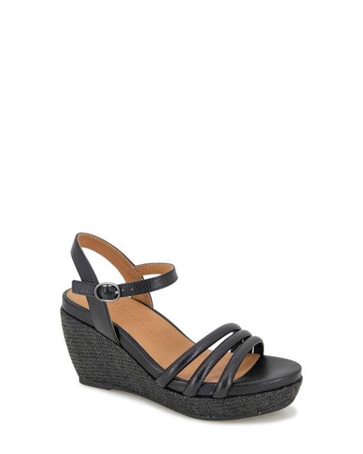 Gentle Souls by Kenneth Cole Vici Wedge Sandal in at