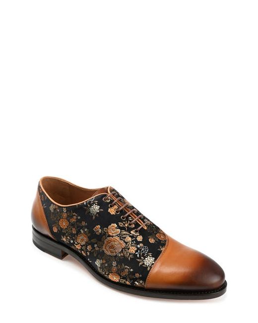 Taft Paris Embroidered Oxford in at