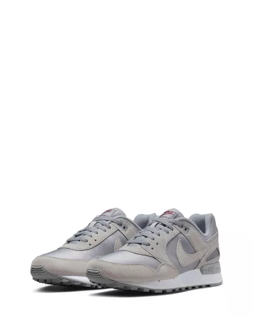 Nike Air Pegasus 89 Sneaker in Wolf Grey/Team White at