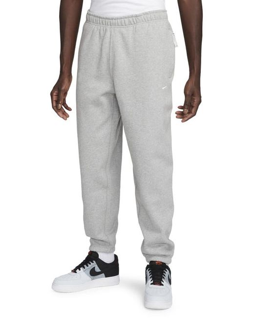Nike Solo Swoosh Fleece Sweatpants in Dark Grey Heather/White at