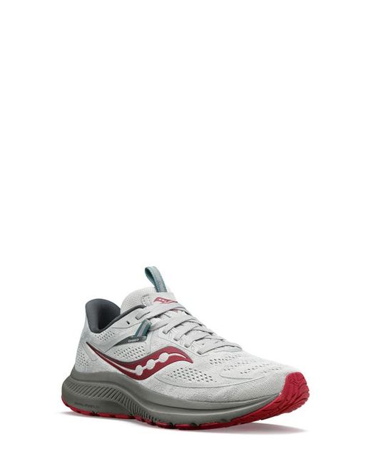 Saucony Omni 21 Running Shoe in Concrete/Berry at