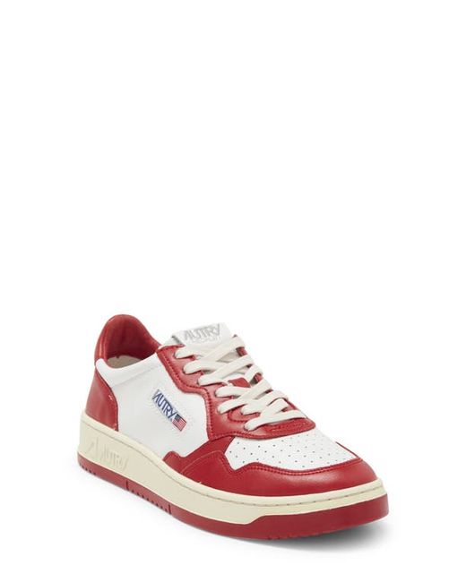 Autry Medalist Low Sneaker in at 8Us