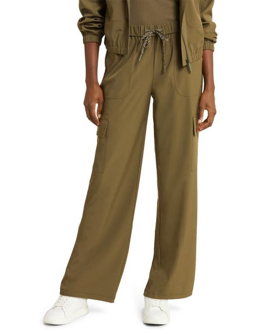 Zella Interval Utility Cargo Pants in at X-Small