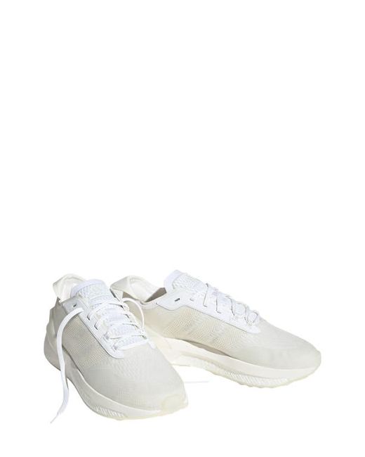 Adidas Avryn Sneaker in White/Metallic/Crystal at 8