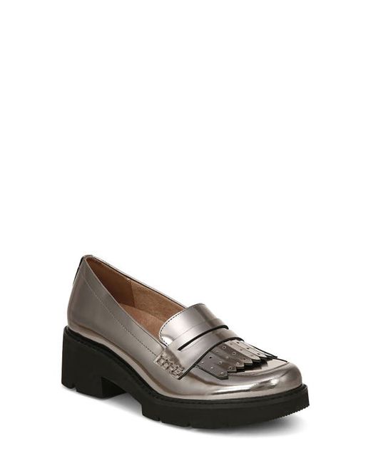 Naturalizer Darcy Fringe Leather Loafer in at 5