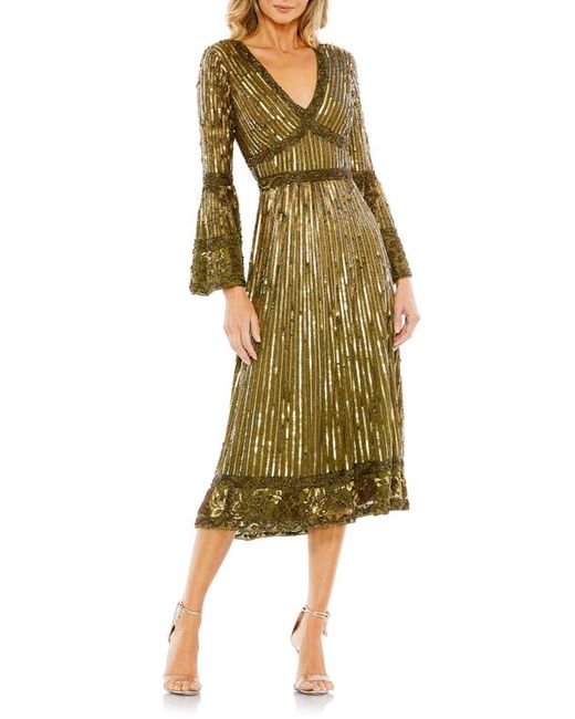 Mac Duggal Sequin Long Sleeve Midi Cocktail Dress in at 4