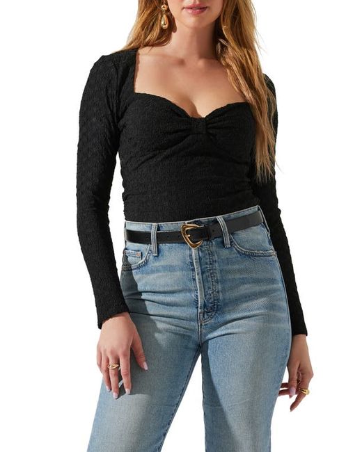 ASTR the Label Ren Sweetheart Neck Textured Knit Top in at X-Small