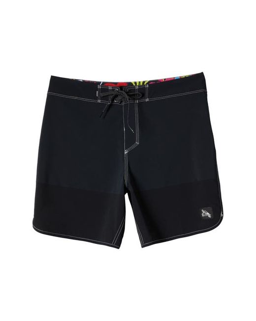 Quiksilver Snyc Highlite Scallop 18 Board Shorts in at 42