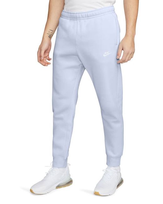 Nike Sportswear Club Pocket Fleece Joggers in Football Grey/White at