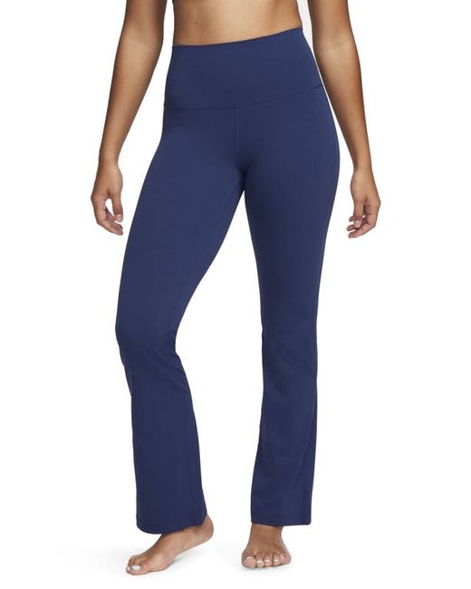 Nike Yoga Dri-FIT Luxe Pants in at