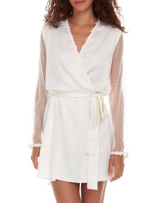 Flora Nikrooz Showstopper Robe in at