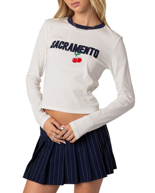 Edikted Sacramento Appliqué Long Sleeve Cotton Graphic Crop T-Shirt in at X-Small