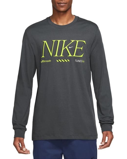 Nike Turned Air Long Sleeve Graphic T-Shirt Small