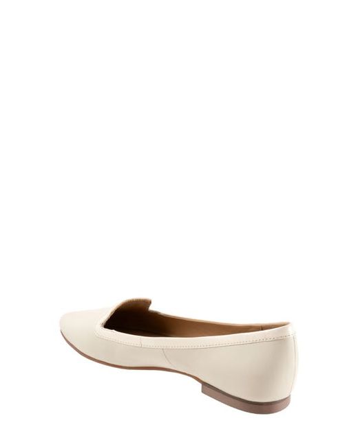 Trotters Hannah Pointed Toe Flat