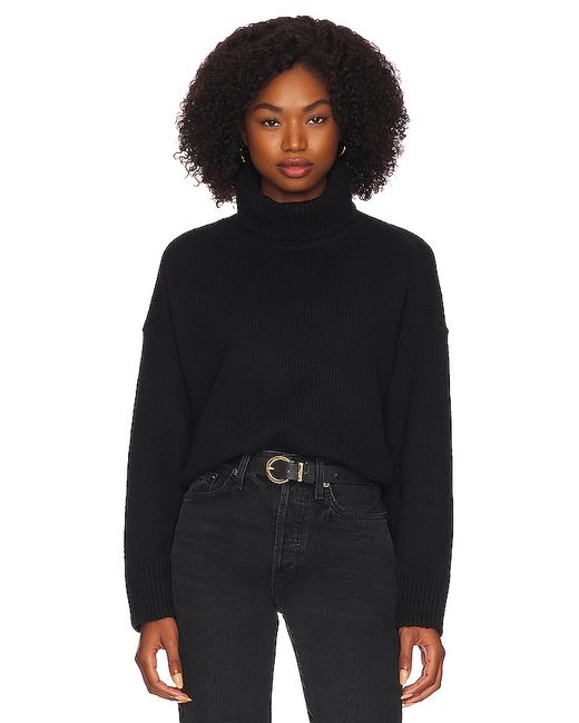 525 Relaxed Turtleneck Sweater in S M L.