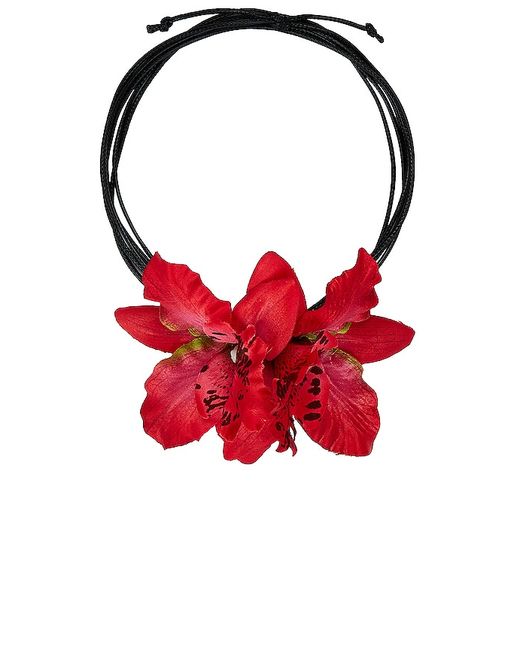 petit moments Flower Necklace in .