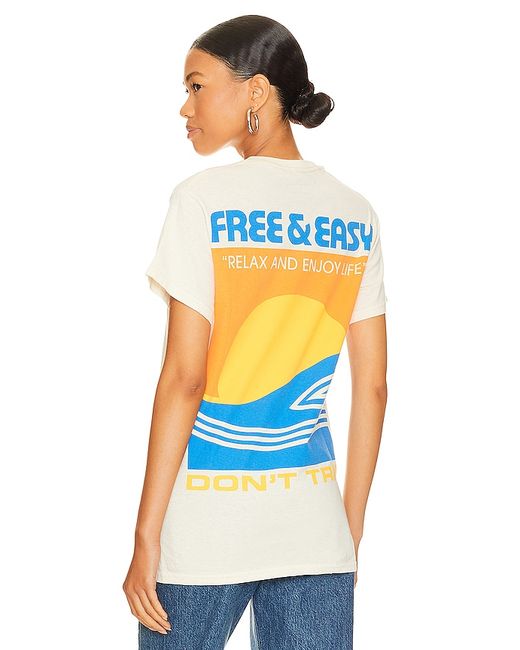 Free & Easy Shores Tee in M S XL/1X.