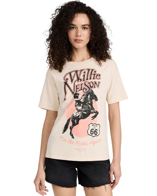 Daydreamer Willie Nelson Route 66 Weekend Tee