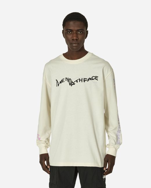 The North Face NSE Graphic Longsleeve T-Shirt Dune