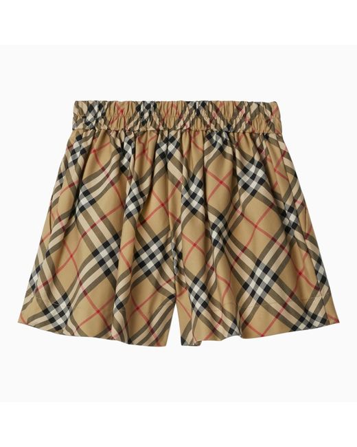 Burberry Vintage Check bermuda shorts.