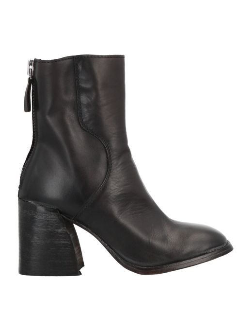 MoMa Ankle boots