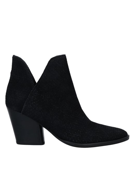 Carmens Ankle boots