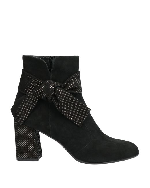 Elata Ankle boots