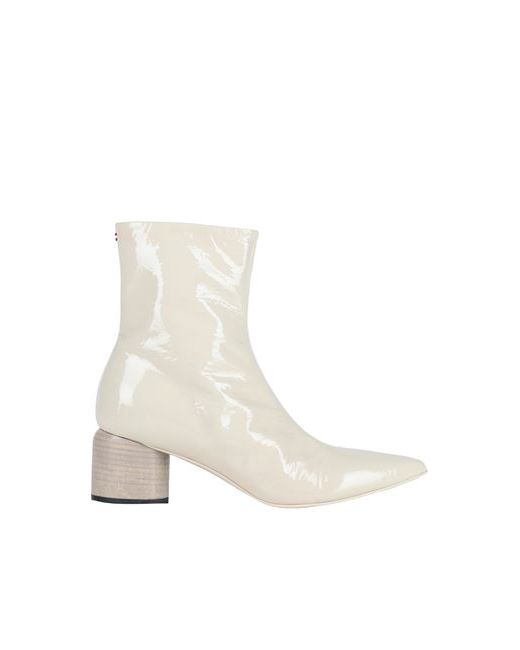 Halmanera Ankle boots Ivory