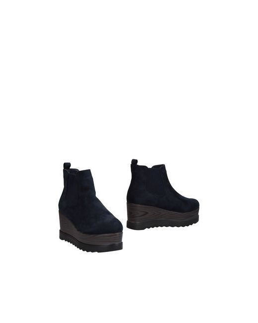 Sexy Woman FOOTWEAR Ankle boots on .COM