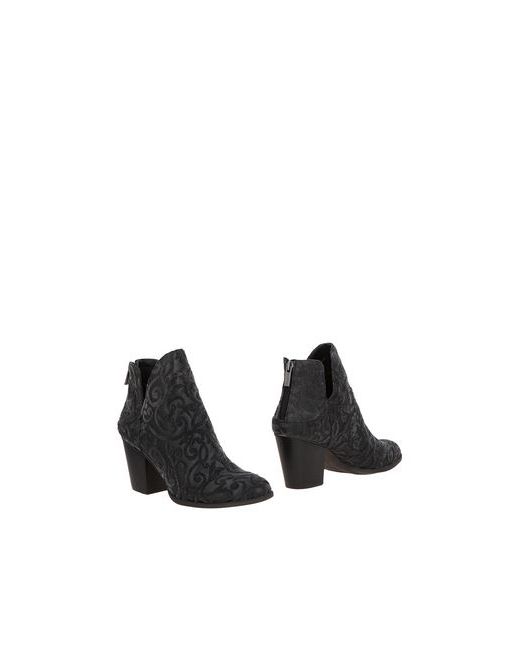 Jessica Simpson FOOTWEAR Ankle boots on .COM