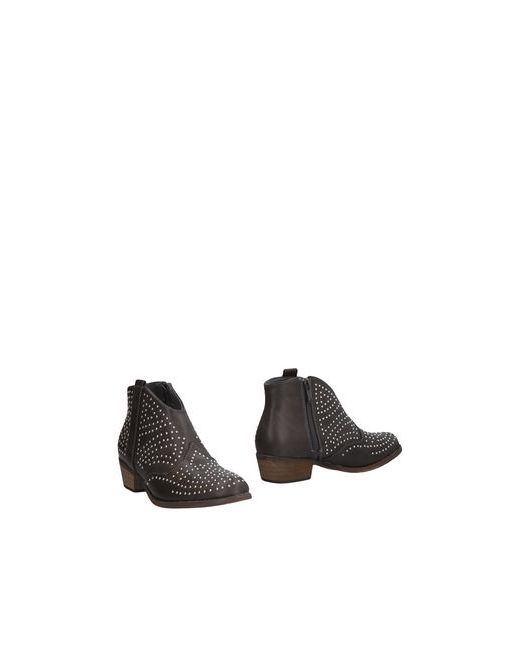 Sexy Woman FOOTWEAR Ankle boots on .COM